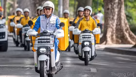 Honda Việt Nam bàn giao 205 xe máy điện Benly e: cho Bưu điện Việt Nam