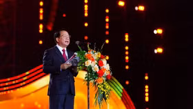  Ông Trịnh Văn Quyết, Ủy viên Bộ Chính trị, Bí thư Trung ương Đảng, Trưởng ban Tuyên giáo và Dân vận Trung ương phát biểu tại Liên hoan Phát thanh toàn quốc lần thứ 17