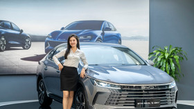 BYD SEAL 5 PHEV bất ngờ xuất hiện tại đại lý, giá bán vẫn là ẩn số
