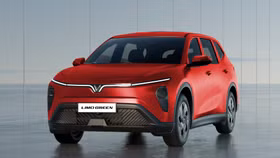 VinFast Limo Green, BYD M6 và Mitsubishi Xpander: Cuộc so găng giữa tân binh xe điện và "ông hoàng” phân khúc MPV