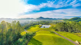  Golf không còn là “sân chơi” riêng của giới thượng lưu, Việt Nam thu về 1 tỷ USD năm 2025