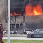 Trung tâm mua sắm “Người khổng lồ” chìm trong biển lửa khiến nhiều người bị ngộ độc khí