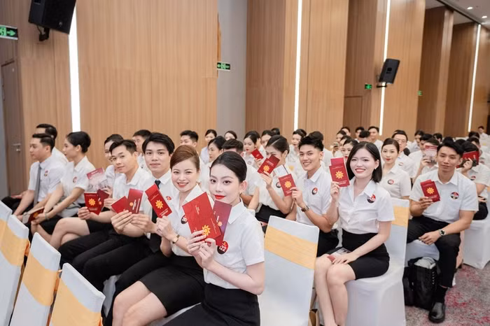 Hơn 700 ứng viên đổ về ngày hội tuyển dụng tiếp viên hàng không lớn nhất năm của Sun PhuQuoc Airways