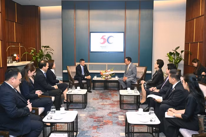 thu-tuong-thai-lan-gap-go-lanh-dao-tap-doan-sun-group.jpg