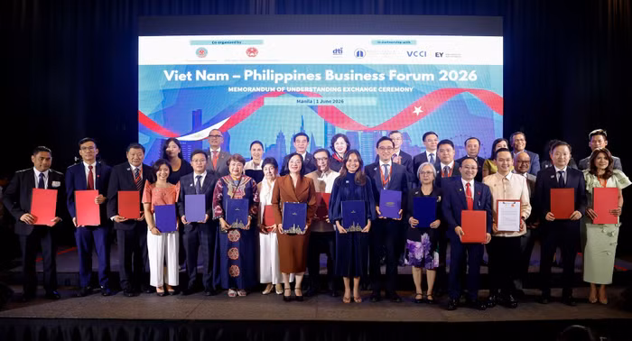 Đại tướng Phan Văn Giang, Uỷ viên Bộ Chính trị, Phó Thủ tướng, Bộ trưởng Bộ Quốc phòng và Bà Maria Cristina Aldeguer-Roque, Bộ trưởng Bộ Thương mại và Công nghiệp Philippines đã chứng kiến các ký kết hợp tác thoả thuận giữa Vinpearl và các đối tác lữ hành, du lịch số hàng đầu Philippines