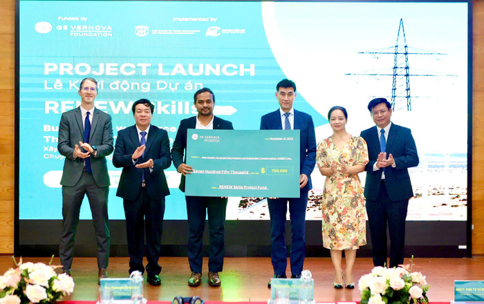 Lãnh đạo Nhà trường ký kết dự án với Quỹ GE Vernova Foundation