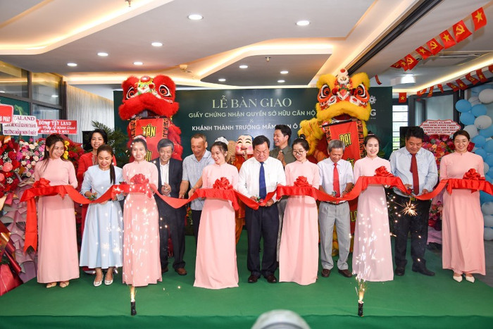 Cắt băng khánh thành Trường mầm non Ô Mây phu-dong-2.jpg