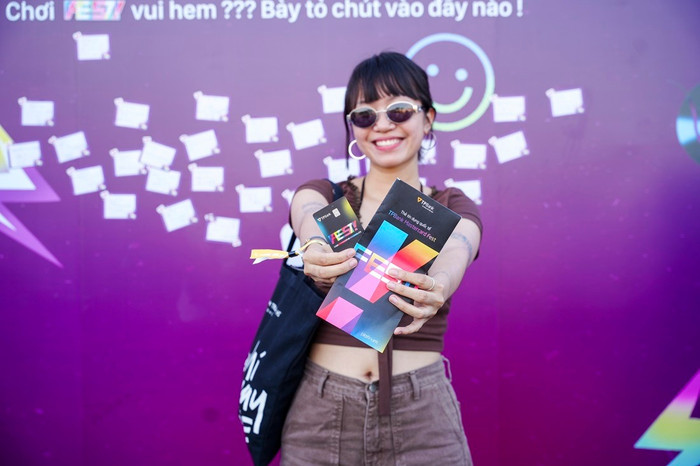 TPBank Mastercard FEST mang đến cho chủ thẻ lợi thế đặc biệt khi đặt vé concert hoặc các sự kiện giải trí 250601ntpmm-booth-huy-852.jpg
