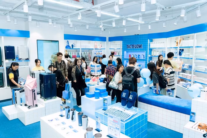 Không gian mua sắm và trải nghiệm TACTFLOW tại cửa hàng LocknLock
