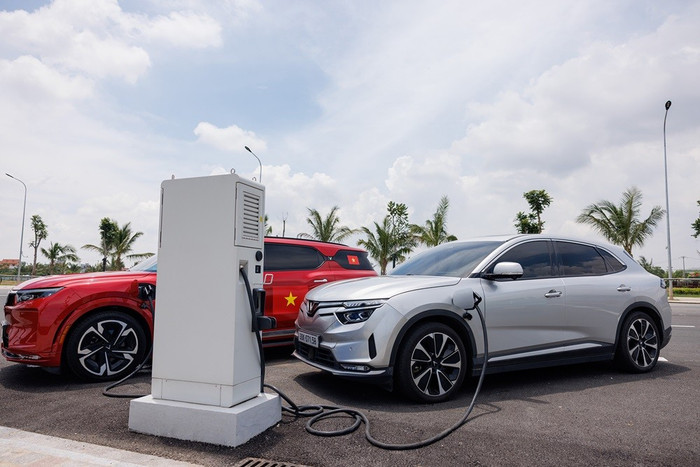 Chạy cả chục nghìn km, pin “vẫn như mới”: Lý do người dùng Việt ngày càng ưu tiên xe điện VinFast