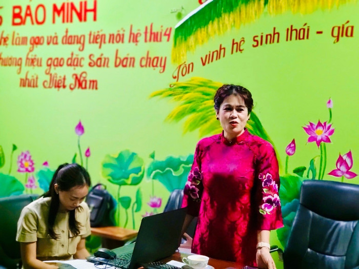 Bà Bùi Thị Hạnh Hiếu, Tổng Giám đốc Công ty Cổ phần Kinh doanh và chế biến nông sản Bảo Minh chia sẻ tại buổi họp báo