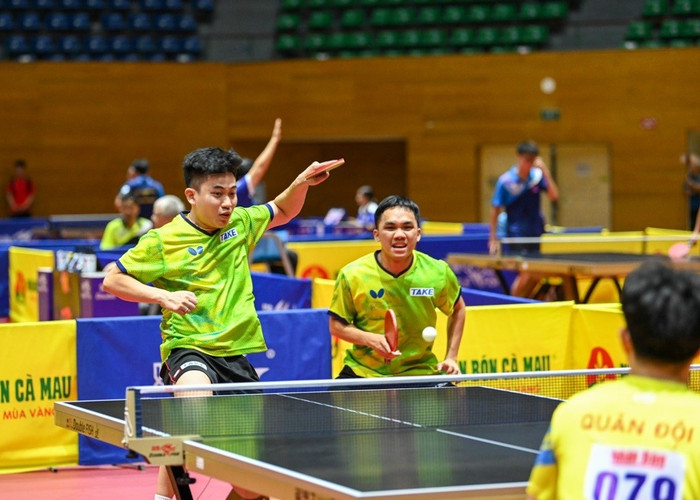 Sự trở lại của Lê Đình Đức là kết tinh của ý chí vượt khó, tinh thần đồng đội và tấm lòng nhân ái u2-2351.jpg
