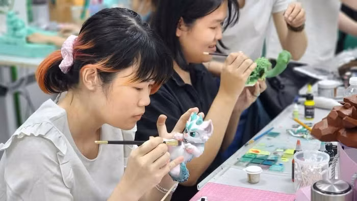 Sinh viên lên ý tưởng và tự tay thiết kế sinh vật ngay trên lớp