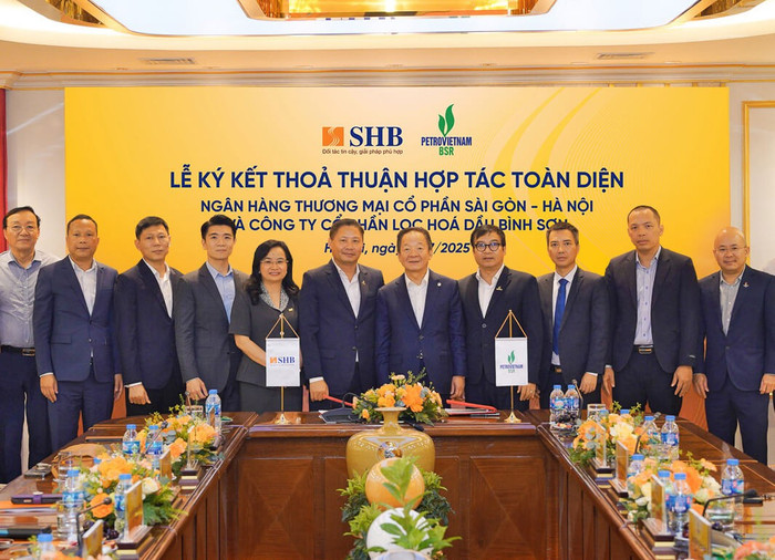Toàn cảnh lễ ký kết thỏa thuận hợp tác toàn diện giữa Ngân hàng SHB và Lọc hóa dầu Bình Sơn
