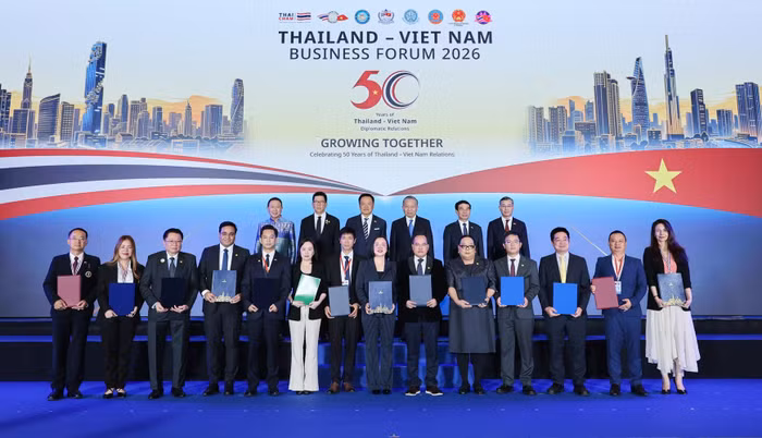 Đại diện Vinpearl và các đối tác du lịch hàng đầu Thái Lan ký kết biên bản ghi nhớ hợp tác chiến lược, dưới sự chứng kiến của Tổng Bí thư, Chủ tịch nước Tô Lâm và Thủ tướng Thái Lan Anutin Charnvirakul