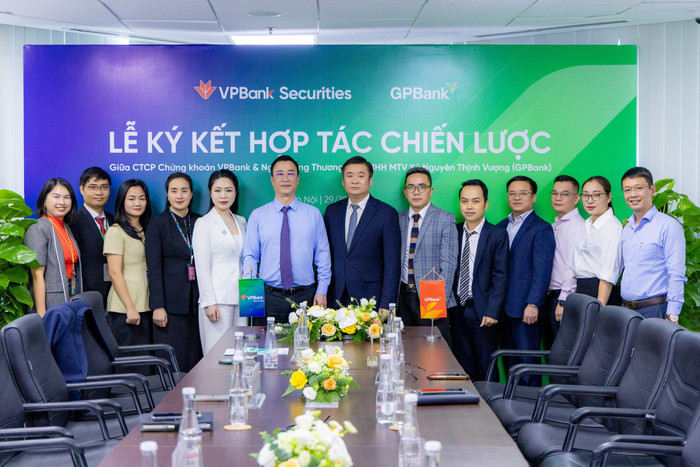 VPBankS và GPBank ký kết thỏa thuận hợp tác chiến lược