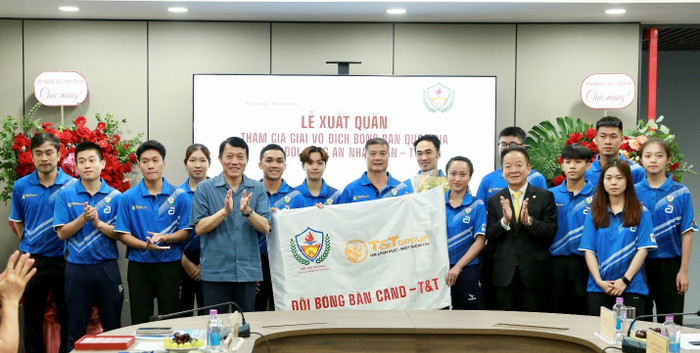 Câu chuyện bầu Hiển – Lê Đình Đức đã trở thành nguồn cảm hứng mạnh mẽ cho cộng đồng u1.jpg