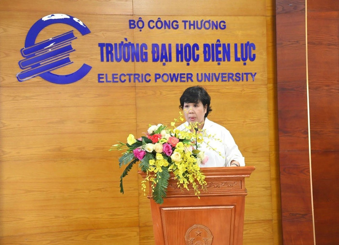 Bà Trương Thu Hiền, Giám đốc Nhà xuất bản Công Thương phát biểu tại sự kiện unnamed-1.jpg