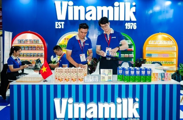 Gian trưng bày Vinamilk hiện diện ấn tượng tại ThaiFex 2025 và thu hút sự quan tâm của nhiều khách tham quan