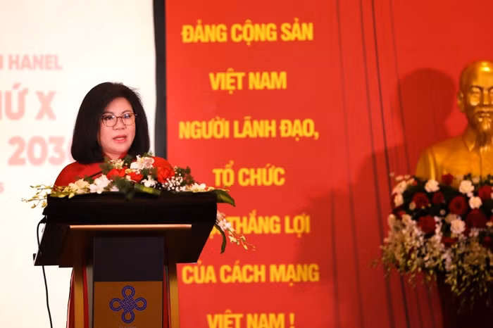 Bà Bùi Thị Hải Yến, Chủ tịch Hội đồng quản trị Hanel