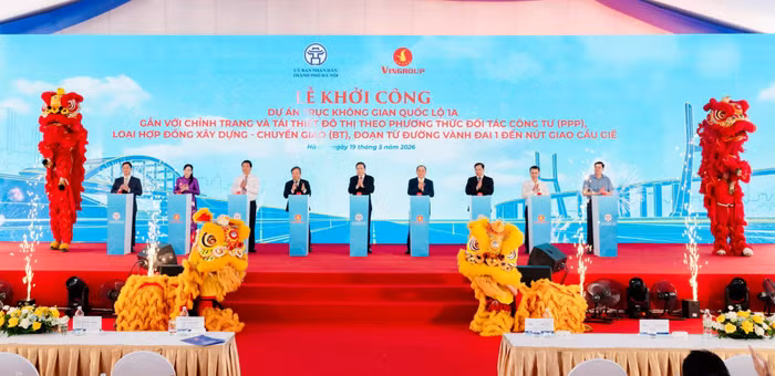 Dự án trục không gian quốc lộ 1A gắn với chỉnh trang và tái thiết đô thị theo phương thức đối tác công tư (PPP), loại hợp đồng xây dựng - chuyển giao (BT), đoạn từ đường Vành đai 1 đến nút giao Cầu Giẽ chính thức được khởi công