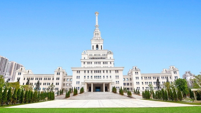 Vingroup đào tạo 20.000 nhân tài AI thực chiến, phụ cấp 8 triệu đồng/tháng