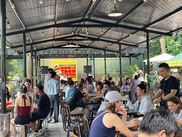 Không khí náo nhiệt tại Lễ hội Tacos Hà Nội ta6.jpg