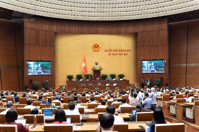 Toàn cảnh phiên thảo luận ở hội trường chiều 29/10