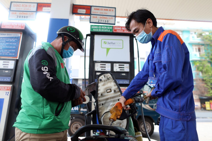 Giá xăng, dầu đồng loạt tăng sau cú đúp giảm 2 phiên trong 4 ngày