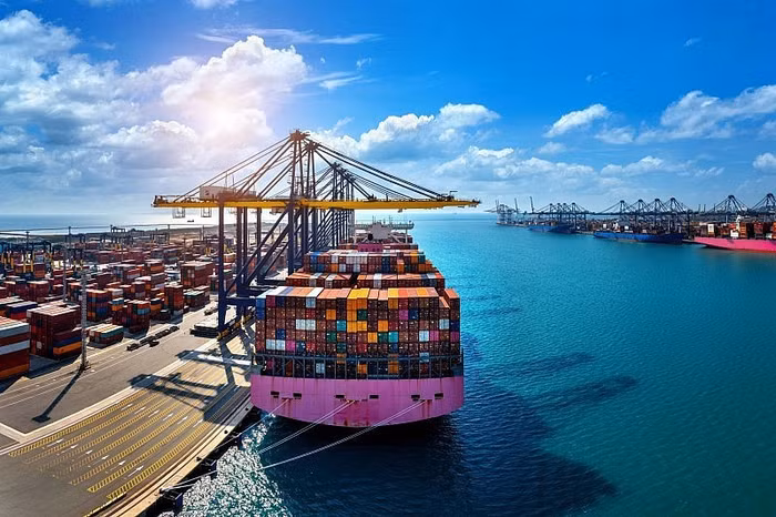 Từ nông sản đến công nghệ cao: Xuất khẩu Việt Nam năm 2025 lập kỷ lục toàn diện