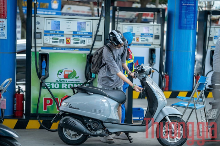 Chuyển đổi sang xăng sinh học E10: Xu thế tất yếu giữa ngã rẽ thách thức