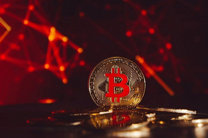 Bitcoin giảm sức hút, rơi về dưới 117.300 USD