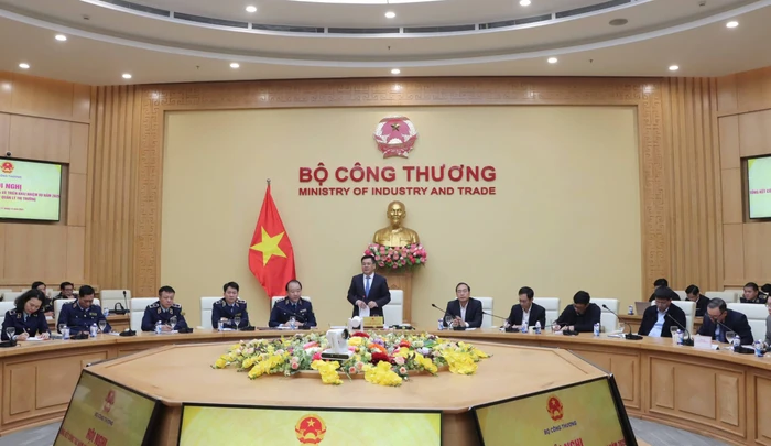 Bộ trưởng Nguyễn Hồng Diên phát biểu chỉ đạo tại Hội nghị tổng kết công tác năm 2024 và triển khai nhiệm vụ năm 2025 của lực lượng Quản lý thị trường