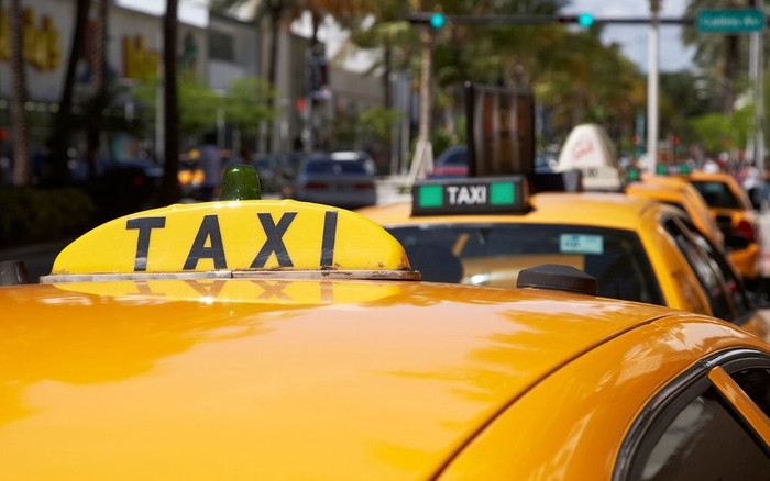 Từ 1/1/2025, hành khách và tài xế xe taxi được thỏa thuận giá cước