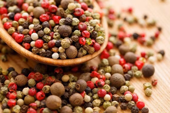 Giá nông sản hôm nay (11/3): Giá tiêu trong nước giảm sâu bất chấp nhu cầu thế giới tăng cao