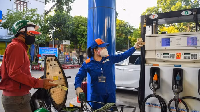 Giá xăng đồng loạt giảm từ 0h ngày 1/7