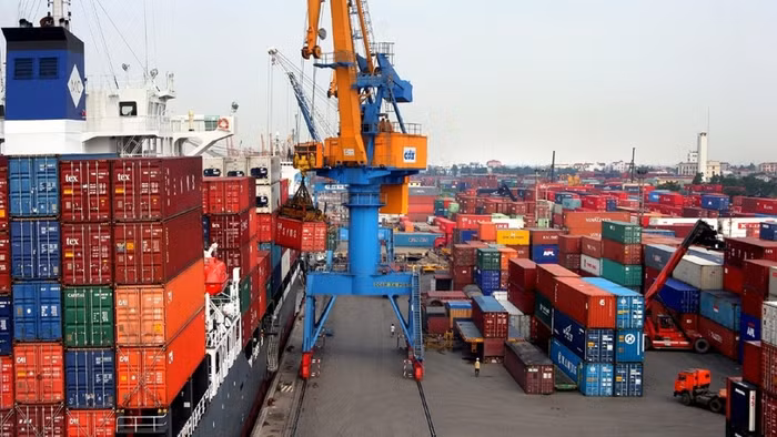 Tổng kim ngạch xuất, nhập khẩu hàng hóa Việt Nam đạt hơn 762 tỷ USD trong 10 tháng