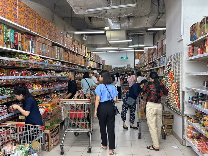 Bộ Công Thương yêu cầu xử lý nghiêm hành vi đầu cơ, nâng giá hàng hóa sau bão