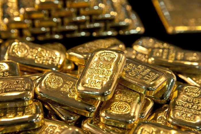 Giá vàng trong nước tăng mạnh, chênh thế giới 15 triệu đồng mỗi lượng