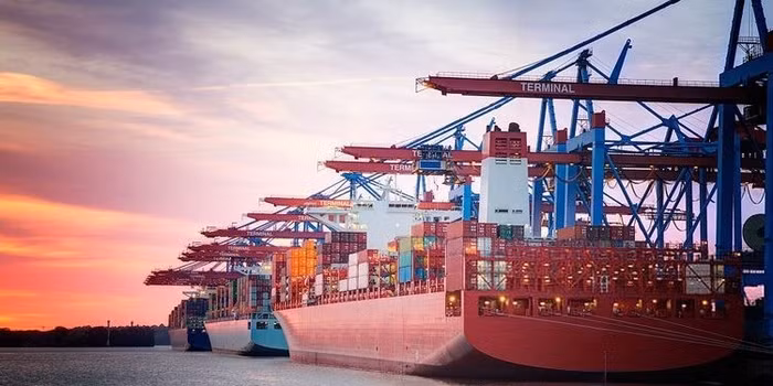 Cán mốc 900 tỷ USD, xuất nhập khẩu Việt Nam thăng hạng toàn cầu và củng cố vị thế xuất siêu
