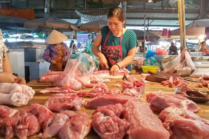 Giá nông sản hôm nay (2/4): Nguồn cung ổn định, giá thịt lợn chững lại 