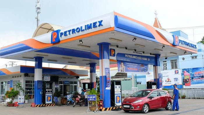Giá xăng giảm mạnh về dưới mức 20.000 đồng/lít