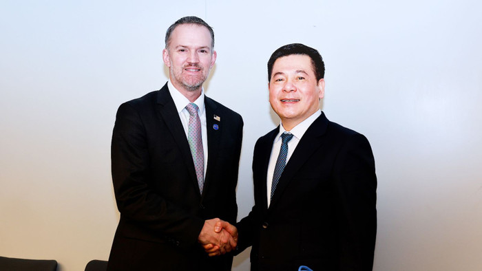 Trưởng Đại diện Thương mại Hoa Kỳ Jamieson Greer, Trưởng đoàn đàm phán Hoa Kỳ vui mừng gặp lại Bộ trưởng Nguyễn Hồng Diên anh-sua-95c3c.jpg