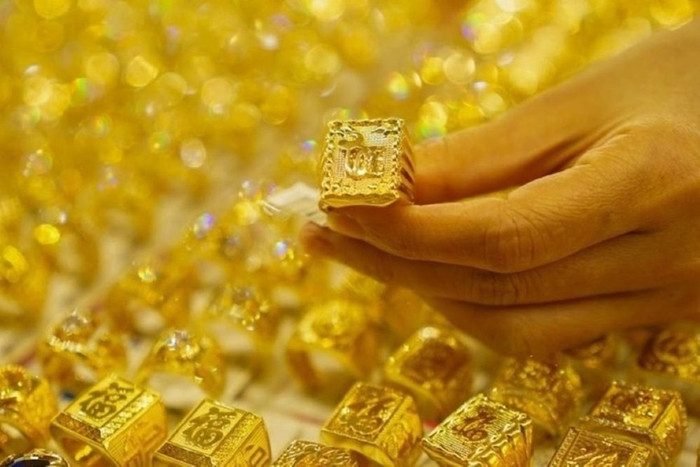 Giá vàng trong nước ở mức 121,7 triệu đồng/lượng, USD ổn định
