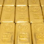 Giá vàng thế giới lập đỉnh lịch sử 4.800 USD, dấy lên dự báo chạm mốc 7.000 USD