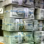 Thế giới vừa có thêm gần 1 triệu triệu phú USD