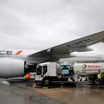 Ngành hàng không thế giới đối mặt nguy cơ cạn kiệt nhiên liệu