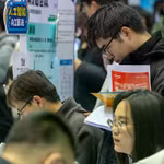 AI gây “bão sa thải” tại Mỹ, Trung Quốc thì sao?