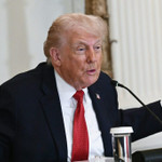 Tái nhiệm chưa tròn năm, ông Trump đối mặt “núi nợ” kỷ lục của nước Mỹ