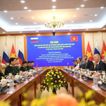 Cuộc hội đàm giữa Đại tướng Phan Văn Giang và Trợ lý Tổng thống Nga, Chủ tịch Hội đồng Biển Liên bang Nga Nikolai Patrushev ngày 15/9 (Ảnh: BQP)